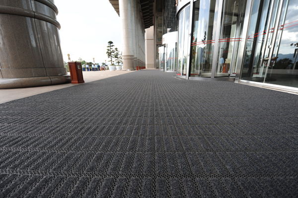 What kind of materials is best for kitchen floor mat? And how to select? -  FloorGuard Matting Manufacturing Co. Limited